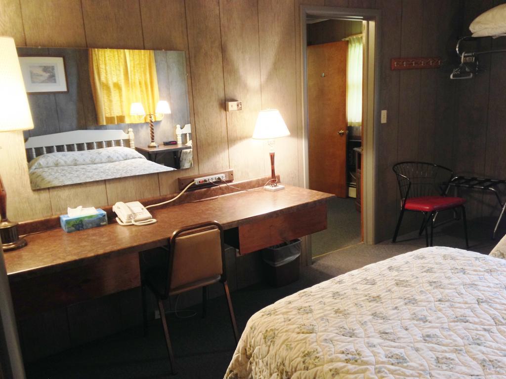 Indianhead Motel Ironwood Δωμάτιο φωτογραφία